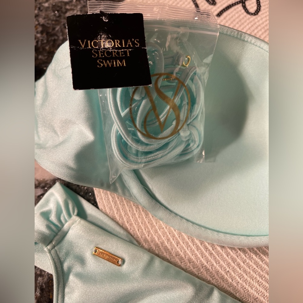Vintage and new with tags Victoria’s secret’s bikini 👙 34DD/M bottoms - Picture 9 of 12